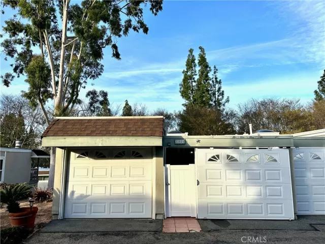 MLS: PW25177619 Condo For Sale