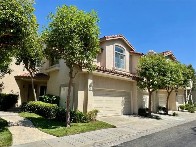 MLS: PW25178367 Condo For Sale