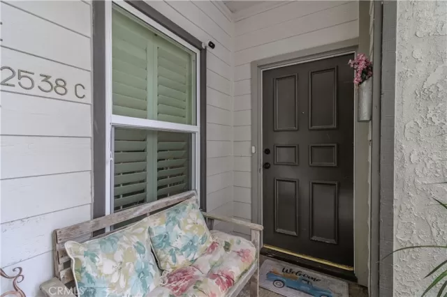 MLS: PW25180595 Condo For Sale