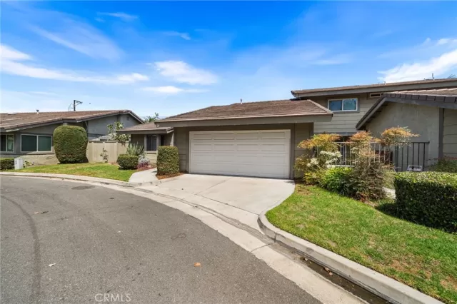 MLS: PW25180681 Condo For Sale