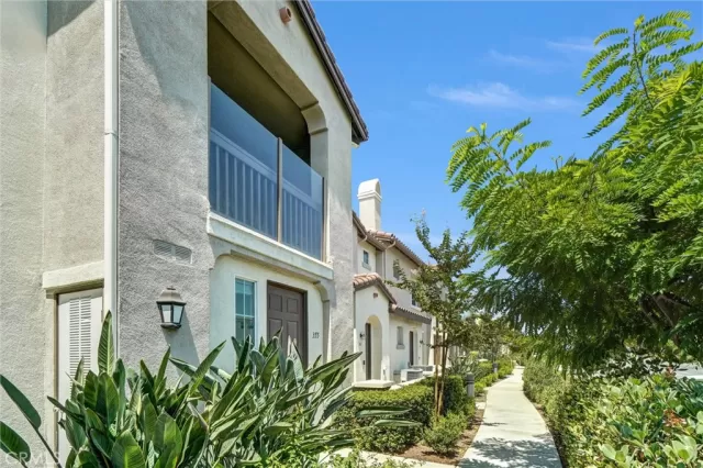 MLS: PW25181095 Condo For Sale