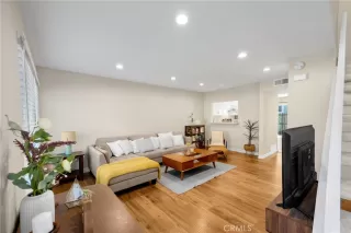 Photo #3: PW25181102 Listing