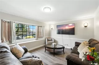 Photo #2: PW25183400 Listing 