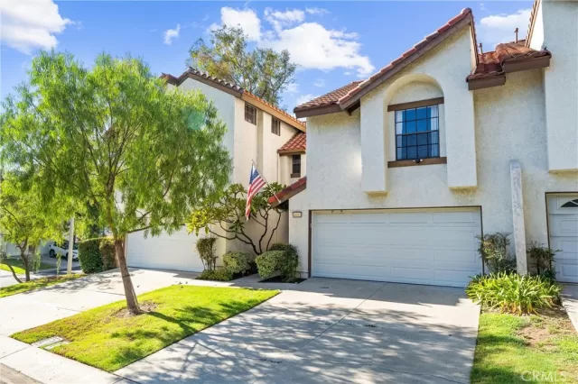 MLS: PW25185890 Condo For Sale