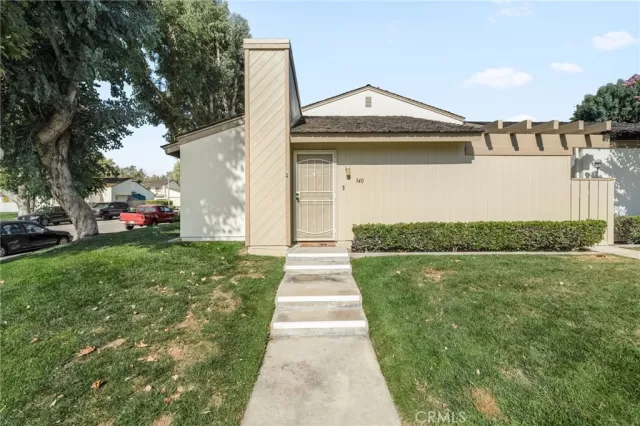 MLS: PW25188311 Condo For Sale