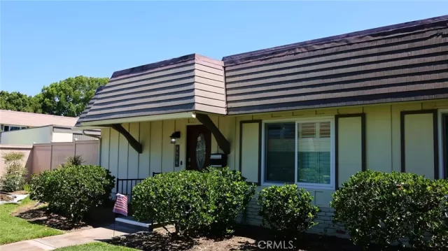 MLS: PW25188490 Condo For Sale