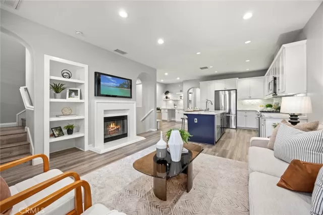 MLS: PW25188999 Condo For Sale