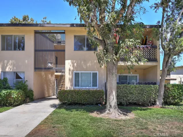 MLS: PW25189708 Condo For Sale