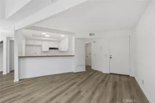 Photo #4: PW25190343 Listing 