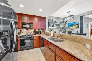 Photo #3: PW25192328 Listing