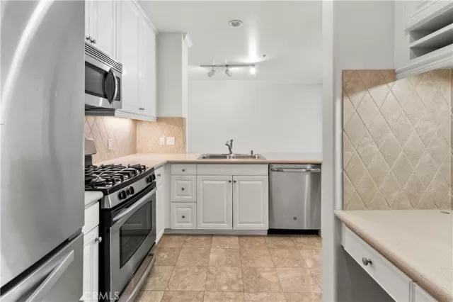 MLS: PW25192788 Condo For Sale