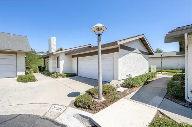 MLS: PW25194057 Condo For Sale