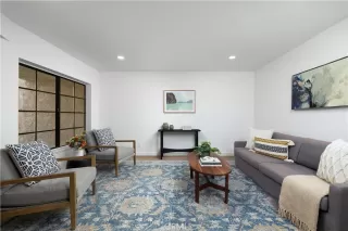 Photo #1: PW25197000 Listing 