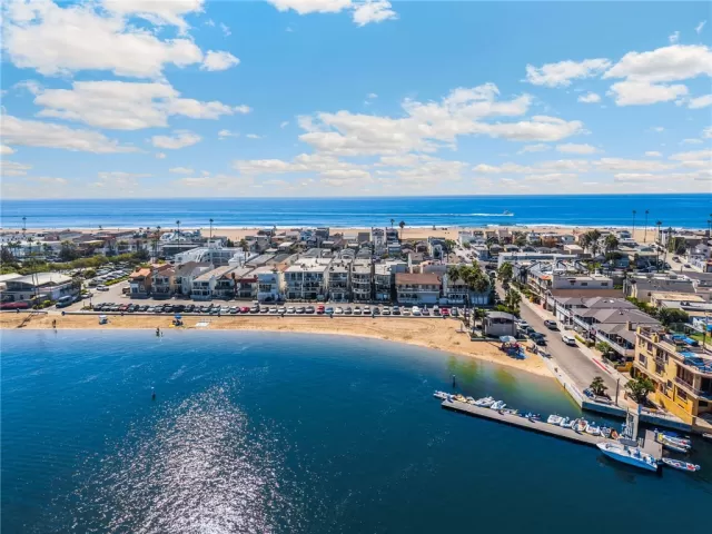 MLS: PW25199999 Condo For Sale