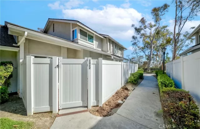 MLS: PW25211132 Condo For Sale