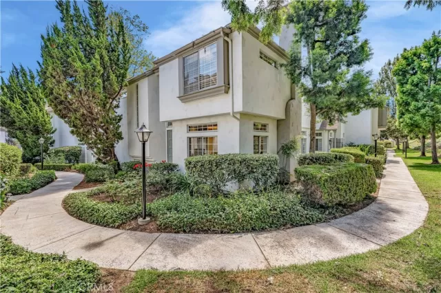 MLS: PW25214685 Condo For Sale