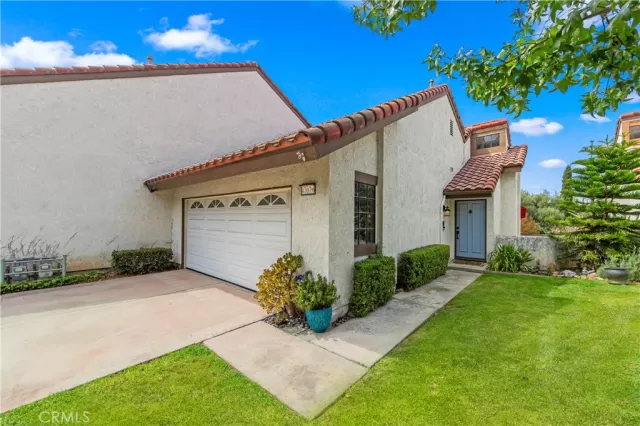 MLS: PW25216830 Condo For Sale