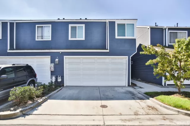 MLS: PW25217735 Condo For Sale