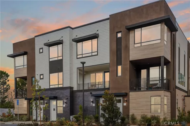 MLS: PW25218172 Condo For Sale