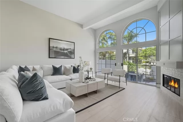 MLS: PW25219182 Condo For Sale