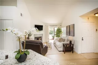 Photo #5: PW25220429 Listing 