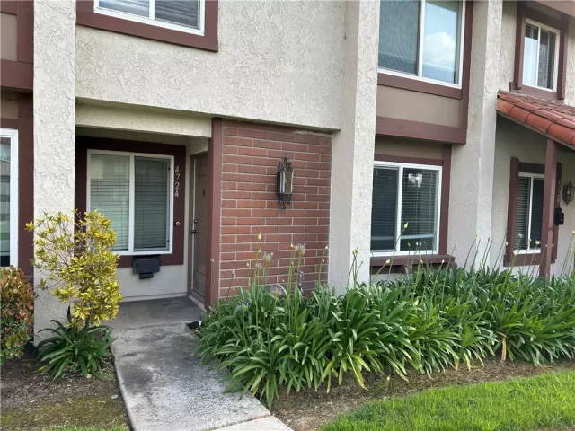 MLS: PW25221797 Condo For Sale