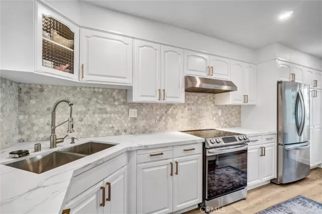 MLS: PW25223707 Condo For Sale