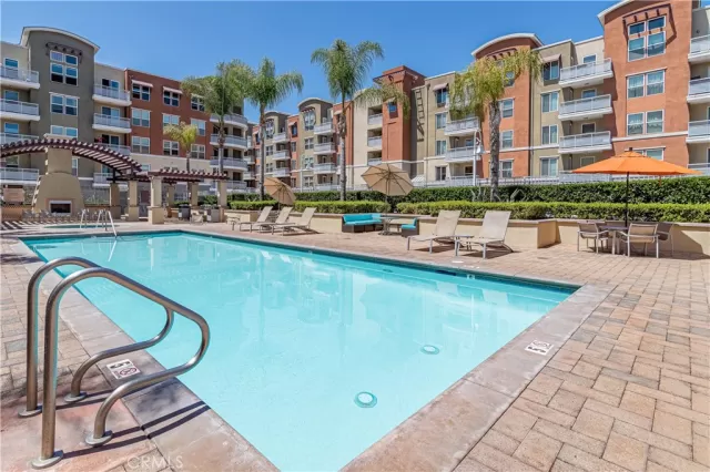 MLS: PW25226148 Condo For Sale