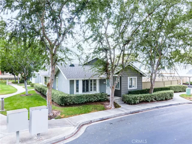 MLS: PW25227464 Condo For Sale