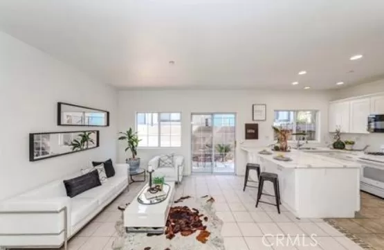 MLS: PW25230026 Condo For Sale