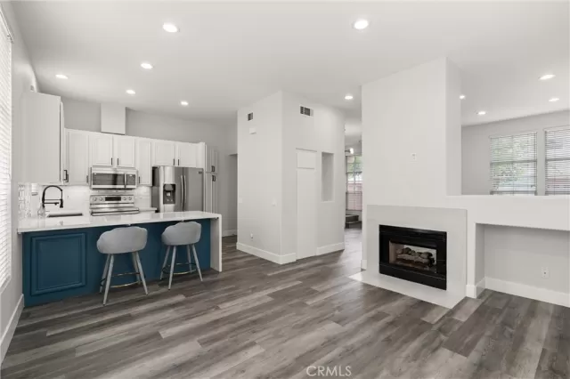 MLS: PW25231388 Condo For Sale