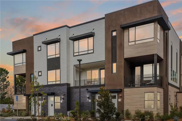 MLS: PW25231415 Condo For Sale