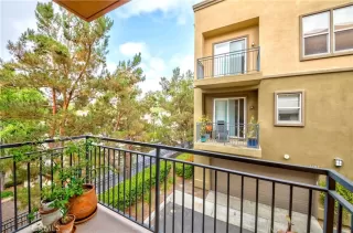 Photo #3: PW25233200 Listing