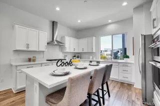 Photo #4: PW25233901 Listing