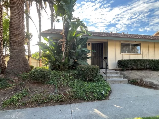 MLS: PW25237414 Condo For Sale