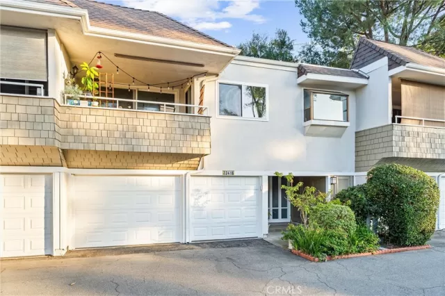 MLS: PW25239718 Condo For Sale