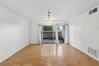 Photo #5: PW25240359 Listing 