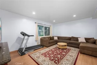 Photo #4: PW25240370 Listing