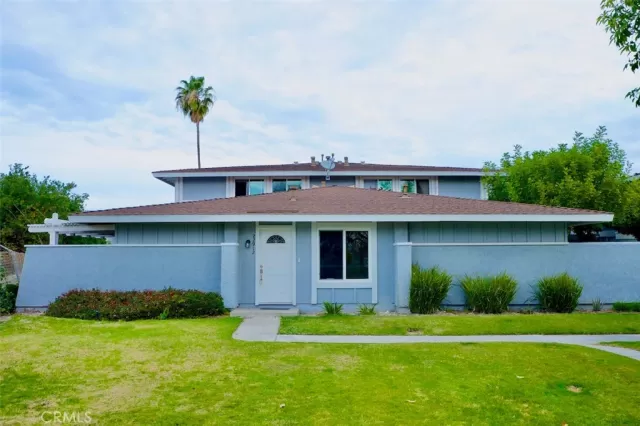 MLS: PW25241303 Condo For Sale