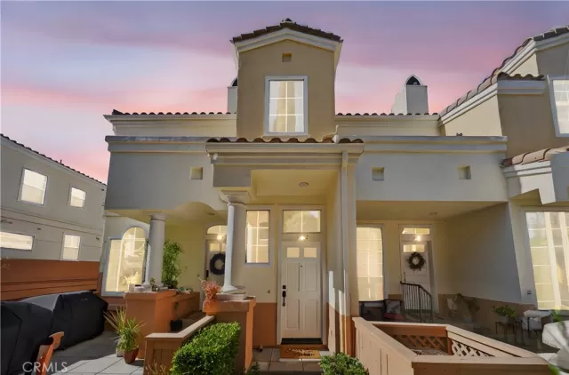 MLS: PW25245737 Condo For Sale