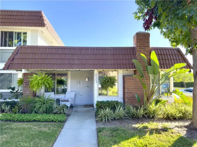 MLS: PW25247368 Condo For Sale