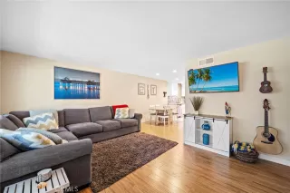 More Details about MLS # PW25248947 : 2404 NIAGARA