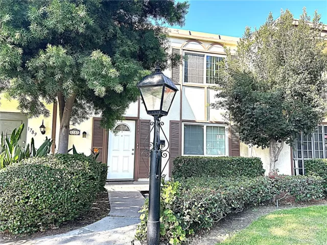 MLS: PW25250019 Condo For Sale