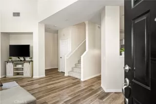 Photo #3: PW25250396 Listing 