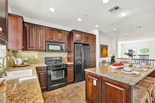 Photo #4: PW25251312 Listing