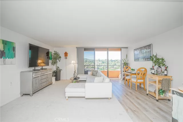 MLS: PW25251845 Condo For Sale