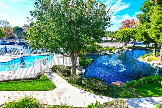 MLS: PW25251851 Condo For Sale