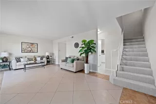 Photo #2: PW25256385 Listing 