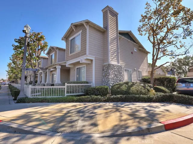 MLS: PW25258131 Condo For Sale