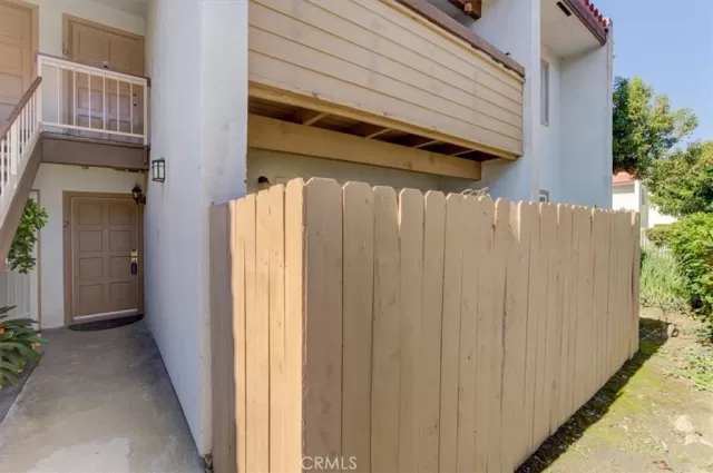 MLS: PW25259973 Condo For Sale